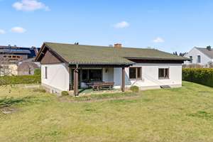 Traumhaftes Eckgrundstück! Barrierearmer Bungalow mit Keller in ruhiger Lage – Die vollständige Adresse der Immobilie erhältst du vom Anbieter., 95445 Grüner Baum/Festspielhügel, Bayreuth – Vorschaubild 2