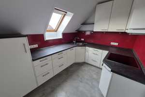 Exklusive zentrale 3,5 Zimmer Dachgeschosswohnung mit geh. Innenausstattung, Loggia und EBK – Moltkestraße 22, 88046 Bodenseekreis – Vorschaubild 5