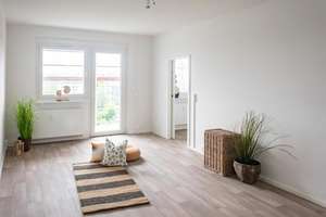 Wunderschöne Balkonwohnung mit Dusche & Wanne – Am Harthwald 3, 9123 Markersdorf, Chemnitz – Vorschaubild 1