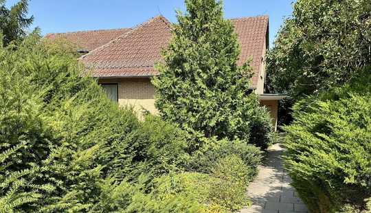 Bild von Attraktives Zweifamilienhaus in begehrter Lage von Göttingen-Nikolausberg