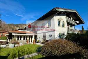 Wohnen wo andere Urlaub machen - attraktives Landhaus zur Selbstnutzung in den Chiemgauer Alpen! – Traunstein (Kreis) – Vorschaubild 1