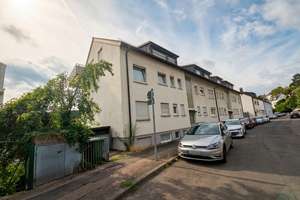 Charmante 3-Zimmer-Dachgeschosswohnung mit Balkon & Stellplatz *PROVISIONSFREI* – 70186 Gablenberg, Stuttgart – Vorschaubild 1