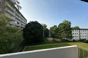 Großzügig geschnittene 3-Zi.-Wohnung mit Balkon! – Käthe-Kollwitz-Str. 30 a, 51377 Leverkusen – Vorschaubild 2