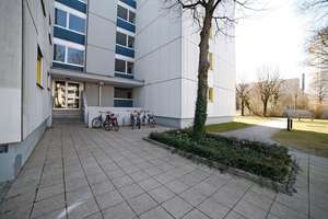 Apartment mit Balkon und EBK - komplett saniert und möbliert – Tettnanger Str. 4, 81243 Aubing-Süd, München – Vorschaubild 13