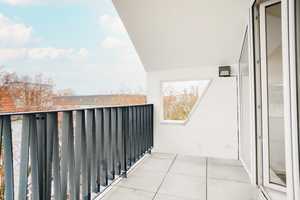 Exquisite Wohnung mit beeindruckenden Fensterfronten – Leopoldstraße 17, 10317 Berlin – Vorschaubild 9