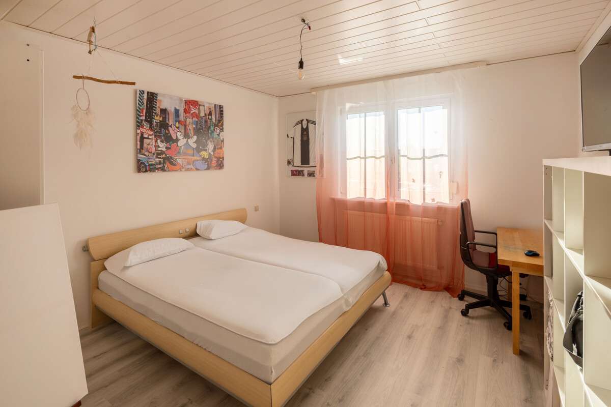 Immobilie in Boos - Komfortables Einfamilienhaus in ruhiger Lage mit Pool, Sauna und Doppelgarage - Bild 8