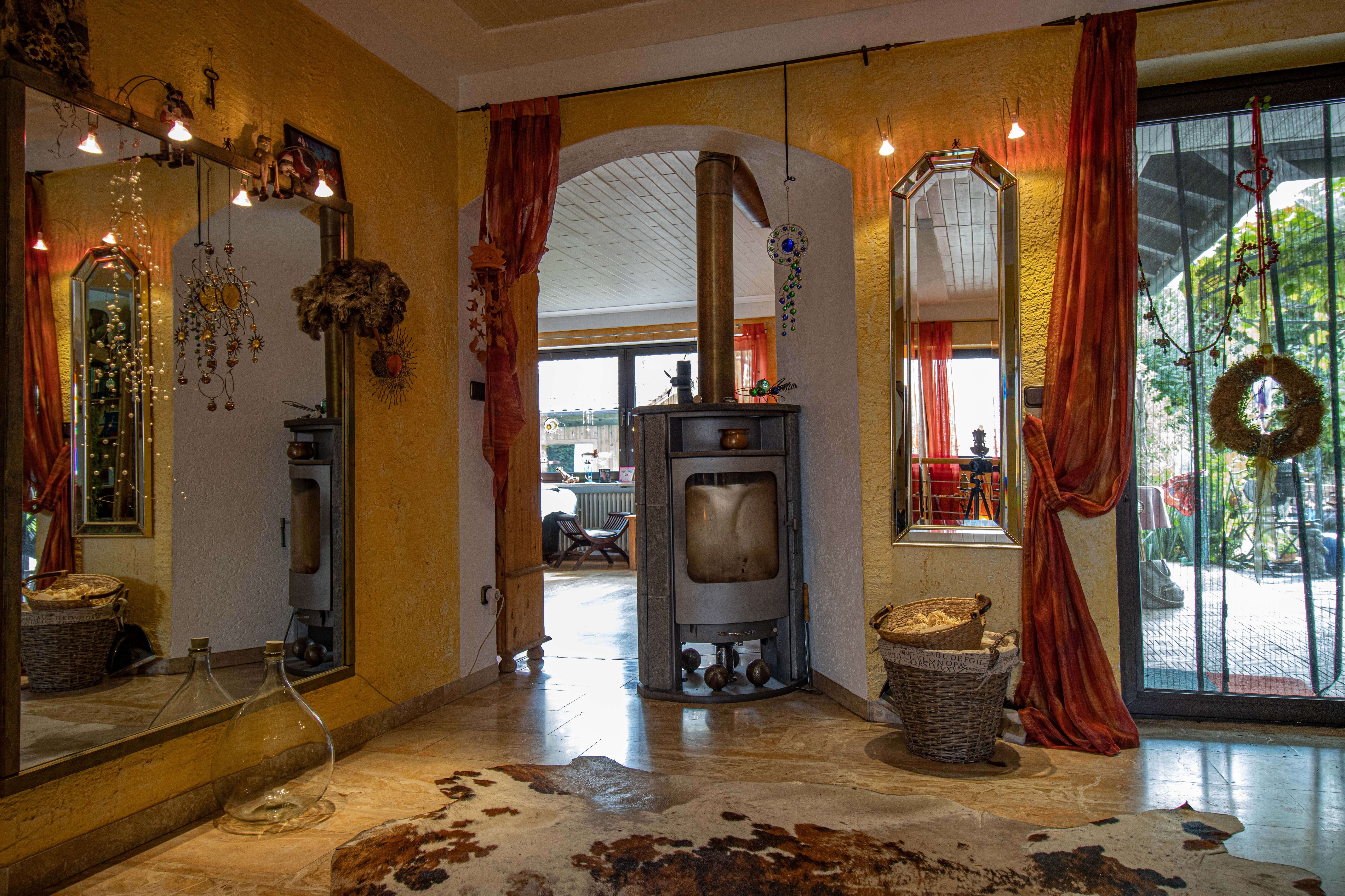 Immobilie in Wolnzach - Es erwartet Sie ein paradiesisches Einfamilienhaus mit Einliegerwohnung für die ganze Familie. - Bild 9