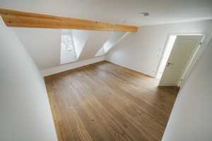 Stilvolle 3-Zimmer-Dachgeschosswohnung mit geh. Innenausstattung mit Balkon und EBK – Stettner Straße 23, 81549 München – Vorschaubild 15