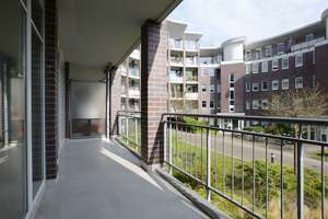 Lichtdurchflutete 1-Zimmer-Wohnung mit Loggia in ruhiger, grüner Lage – Lohbekstieg 32a, 22529 Lokstedt, Hamburg – Vorschaubild 6