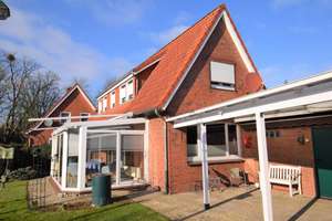 RESERVIERT - Leer - zentrale Lage - Gepflegtes Wohnhaus mit Wintergarten und großer Garage – Die vollständige Adresse der Immobilie erhältst du vom Anbieter., 26789 Leer (Ostfriesland) – Vorschaubild 1