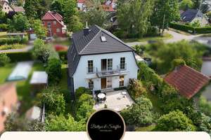 Repräsentative Landhausvilla mit Vollkeller und idyllischem Südgarten in sehr guter Wohnlage