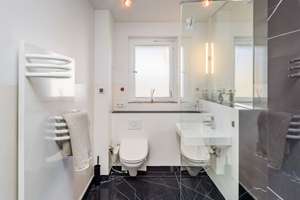Modernisierte 3-Zimmer-Wohnung mit Südbalkon in ruhiger Lage in Berlin-Westend – Bolivarallee 3, 14050 Westend, Berlin – Vorschaubild 5