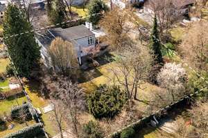 Familientraum in Bestlage Obermenzing: Parkähnliches, weitläufiges Grundstück mit Architekten-Haus. – Die vollständige Adresse der Immobilie erhältst du vom Anbieter., 81247 Obermenzing, München – Vorschaubild 1