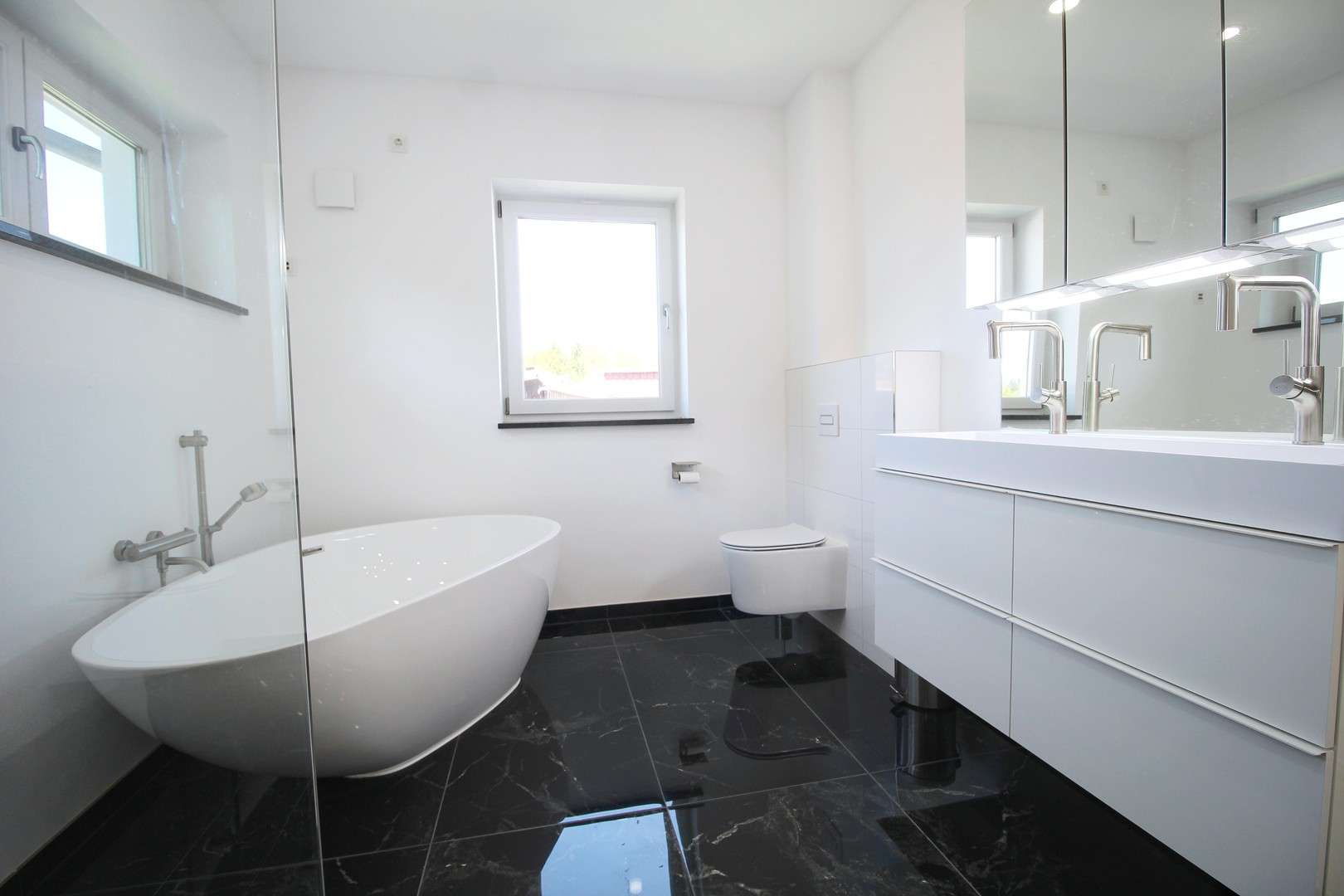 Immobilie in Außernzell - 2 Jahre altes Niedrigenergie Traumhaus am Waldrand - Smart-Home! - Bild 13