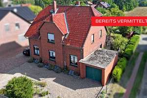 Bereits verkauft - Tolles Zweifamilienhaus in ruhiger Wohnlage in Windheim – Die vollständige Adresse der Immobilie erhältst du vom Anbieter., 32469 Petershagen – Vorschaubild 1