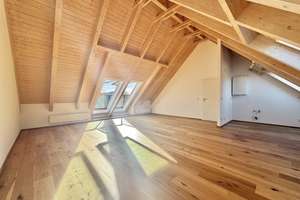 Raum, Licht, Leben – 3 Zimmer im Dachgeschoss