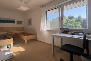 Attraktives sehr gepflegtes Reiheneckhaus mit einigen Wohnebenen, für Gartenliebhaber und Familien – 89233 Neu-Ulm – Vorschaubild 7