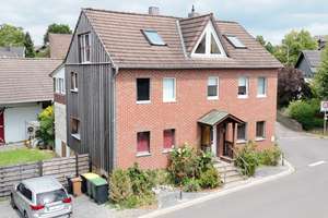 Attraktives Zweifamilienhaus in Winterscheid mit Scheune bietet großes Platzangebot! – Die vollständige Adresse der Immobilie erhältst du vom Anbieter., 53809 Ruppichteroth – Vorschaubild 2