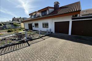 #RESERVIERT#1-2 Familienhaus in Sandhausen mit Garten und 2 Garagen – Die vollständige Adresse der Immobilie erhältst du vom Anbieter., 69207 Sandhausen – Vorschaubild 2