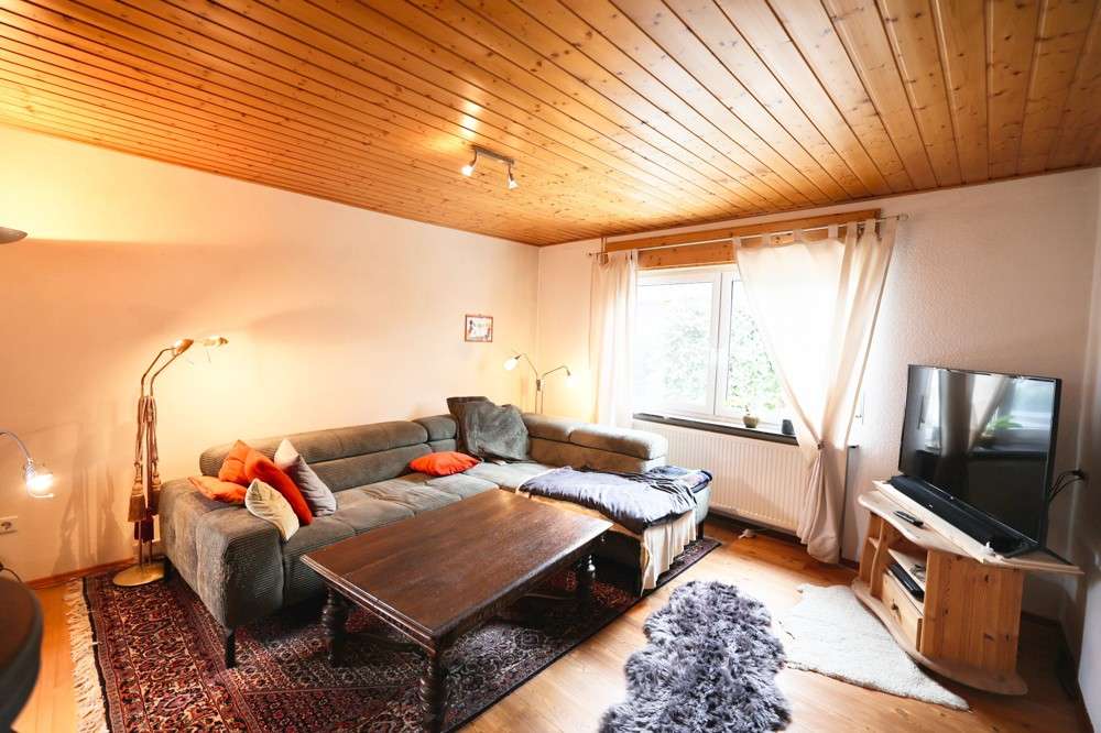 Immobilie in Lingerhahn - Gepflegtes Landhaus mit Nebengebäuden, Garten, Hof und Waldgrundstück in ruhiger Lage in Thörlingen - Bild 8