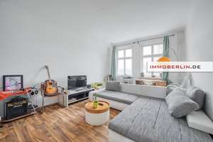 IMMOBERLIN.DE - Charmante Altbauwohnung mit Balkon + Lift in gefragter Lage