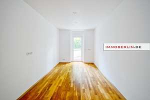 IMMOBERLIN.DE - Toplage! Komfortable Altbauwohnung mit Terrassen, Garten & großem Wintergarten – Die vollständige Adresse der Immobilie erhältst du vom Anbieter., 12209 Lichterfelde, Berlin – Vorschaubild 3