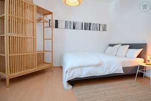 Sehr schöne möblierte 4-Zimmer Dachwohnung mit Internet und Dachterrasse in Wiesbaden – Die vollständige Adresse der Immobilie erhältst du vom Anbieter., 65197 Rheingauviertel / Hollerborn, Wiesbaden – Vorschaubild 15