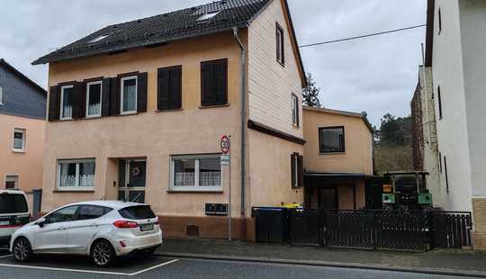 Bild von ZWEI !! große, separate Einfamilienhäuser mit ELW und Garten