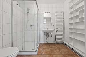 Property thumbnail 12