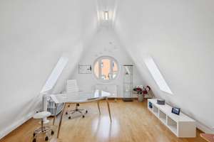Exklusive Penthouse-Maisonette am Waldfriedhof – Großzügiges Wohnen auf zwei Ebenen – Die vollständige Adresse der Immobilie erhältst du vom Anbieter., 81377 Am Waldfriedhof, München – Vorschaubild 4