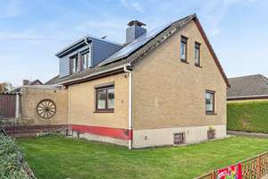 Modernes EFH mit neuer Heiztechnik, Vollkeller und Solaranlage in familienfreundlicher Lage – Die vollständige Adresse der Immobilie erhältst du vom Anbieter., 27576 Lehe, Bremerhaven – Vorschaubild 3