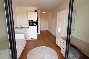 Erstbezug! Möbliertes Studentenapartment mit Balkon und EBK direkt an der Uni – Otto-Hahn-Straße 40, 93053 Galgenberg, Regensburg – Vorschaubild 3