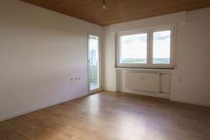 Ohne Makler & Bezugsfrei: Renovierte 3-Zimmer-Wohnung im 12. OG mit Sonnenbalkon und Blick ins Grüne – Mönchfeldstraße 110, 70378 Mönchfeld, Stuttgart – Vorschaubild 3
