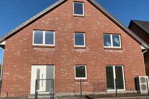 Wunderschönes Reihenhaus mit Garten und Einbauküche - Zweitbezug – Finkenschlag 9a, 21109 Wilhelmsburg, Hamburg – Vorschaubild 1
