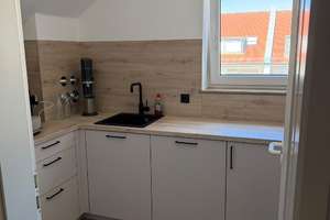 3-Zimmer-Dachgeschosswohnung | hochwertig renoviert | Klima | Balkon | Küche | Tiefgarage – 55128 Bretzenheim, Mainz – Vorschaubild 8