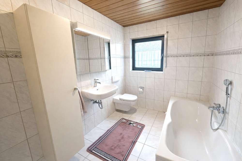 Immobilie in Kirchardt - Tolles Einfamilienhaus mit Einliegerwohnung und 1.000m² Grundstück in Kirchardt - Bild 17