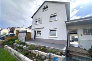 Einziehen ohne Renovierungsstress! Einfamilienhaus ohne Gartenarbeit