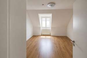 Helle 3-Zimmer-Dachgeschosswohnung mit 85 m² in zentraler Lage – Die vollständige Adresse der Immobilie erhältst du vom Anbieter., 42853 Scheid, Remscheid – Vorschaubild 6