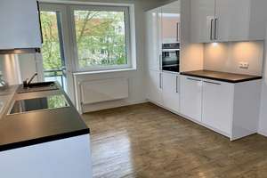 Erst 2021 kernsanierte 3-Zi Wohnung mit Balkon im 1.OG zum 01.07. zu vermieten! KFZ SP im Innenhof! – Die vollständige Adresse der Immobilie erhältst du vom Anbieter., 24143 Gaarden-Ost, Kiel – Vorschaubild 1