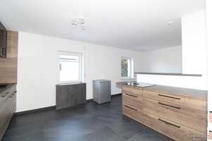 Einziehen & Wohlfühlen – großzügiges Einfamilienhaus 
mit Garten, ideal für Familie, Großfamilie &  – Erlangen-Höchstadt (Kreis) – Vorschaubild 10