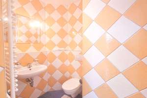 Untermenzing/Allach: ***Exklusive Dachetage mit sonniger Westterrasse in kleinem Wohnesemble*** – Die vollständige Adresse der Immobilie erhältst du vom Anbieter., 80999 Untermenzing, München – Vorschaubild 19