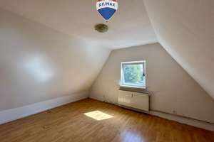 Großzügiges Zweifamilienhaus mit viel Potenzial - zur Eigennutzung oder Anlage – Die vollständige Adresse der Immobilie erhältst du vom Anbieter., 21109 Wilhelmsburg, Hamburg – Vorschaubild 4