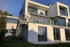 Hochwertige 8-Zimmer-Villa mit luxuriöser Ausstattung, EBK ,Sauna, Kamin in Oberreifenberg Schmitten – Hochtaunuskreis – Vorschaubild 1