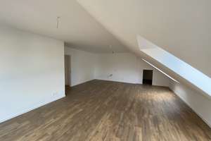 Moderne 2-Zimmer-Wohnung im Dachgeschoss