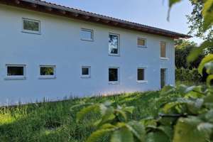 Neuwert. großzüg. Einfamilienhaus mit sep. Büro/Praxis/ELW, ruhige Lage bei Landsberg/L - prov.frei! – Am Lech 1  1/2, 86944 Unterdießen – Vorschaubild 2