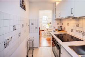 Möbliert: Neu eingerichtete Einliegerwohnung im Dachgeschoss – Die vollständige Adresse der Immobilie erhältst du vom Anbieter., 81825 Gartenstadt Trudering, München – Vorschaubild 8
