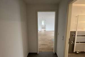 Erstbezug | Sonnige 3,5-Zimmer Wohnung | Einbauküche | Balkon | Einzelgarage | KFW55 | ER-Zentrum – Anton-Bruckner-Straße 8, 91052 Röthelheim, Erlangen – Vorschaubild 17