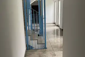 Freie großzügige 2-Zimmer Wohnung Moosach Olympia Pressestadt ohne Käuferprovision – Werner-Friedmann-Bogen 5, 80993 München – Vorschaubild 2