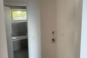 Frisch sanierte 3-Zimmer-Wohnung mit Balkon, EBK & Stellplatz in ruhiger Lage in Köln-Zündorf – Lilienweg 10, 51143 Zündorf, Köln – Vorschaubild 6