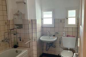 An der Pferderennbahn ! Dachgeschoßwohnung mit Dachboden in einem 3-Parteienhaus ! Provisionsfrei – Niehler Straße 432, 50735 Niehl, Köln – Vorschaubild 12